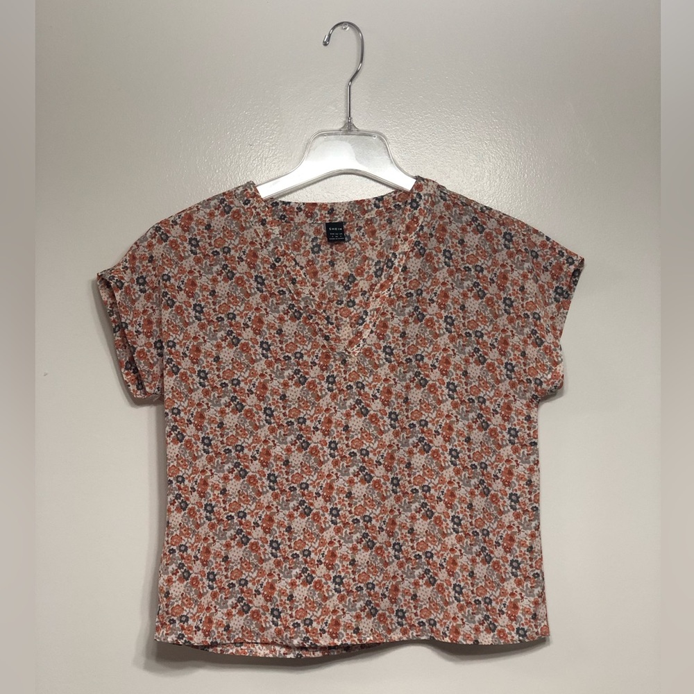 Floral Shein blouse, size small.